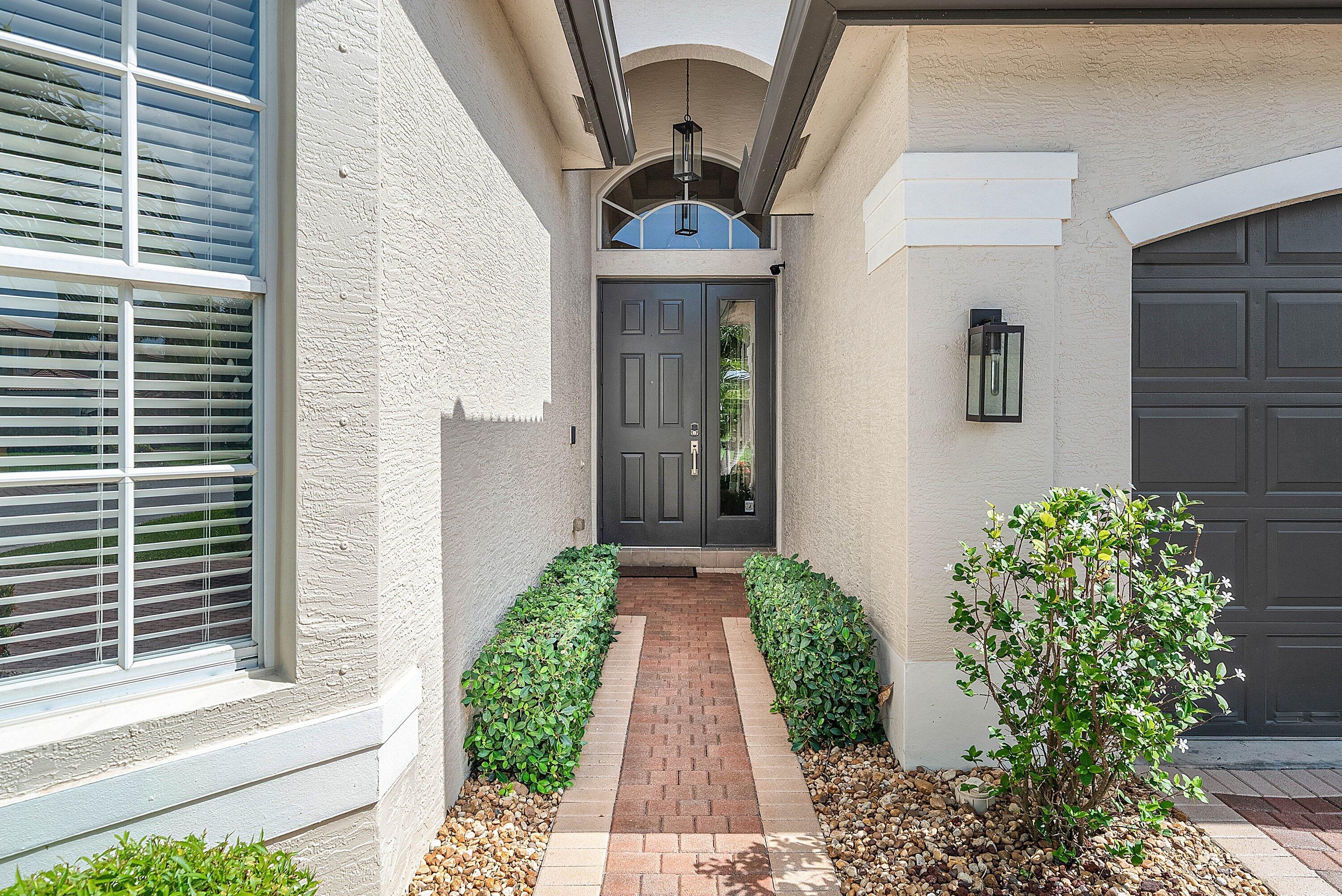 8564 BREEZY OAK Way
