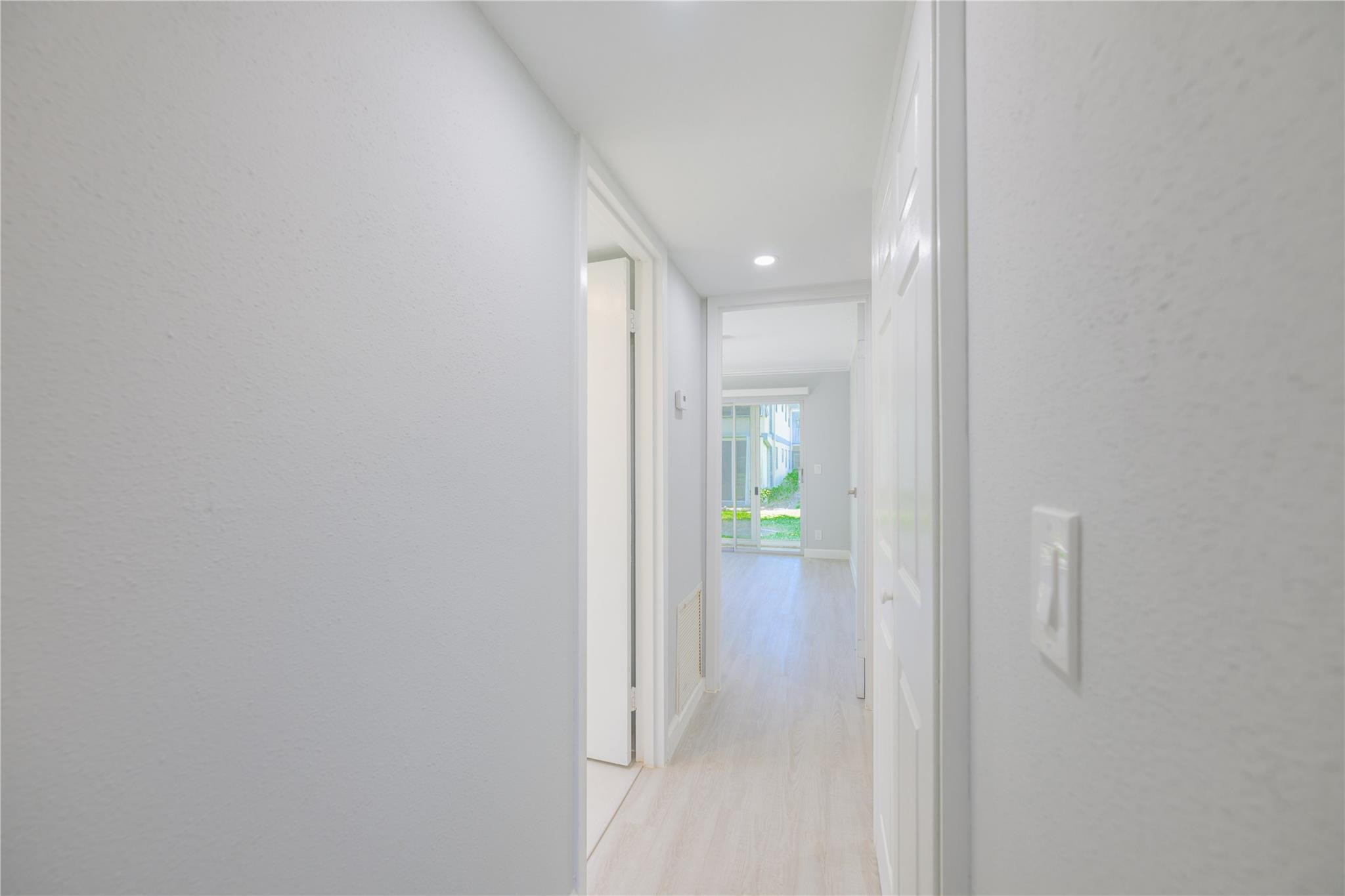 KINGS POINT - Residential Lease