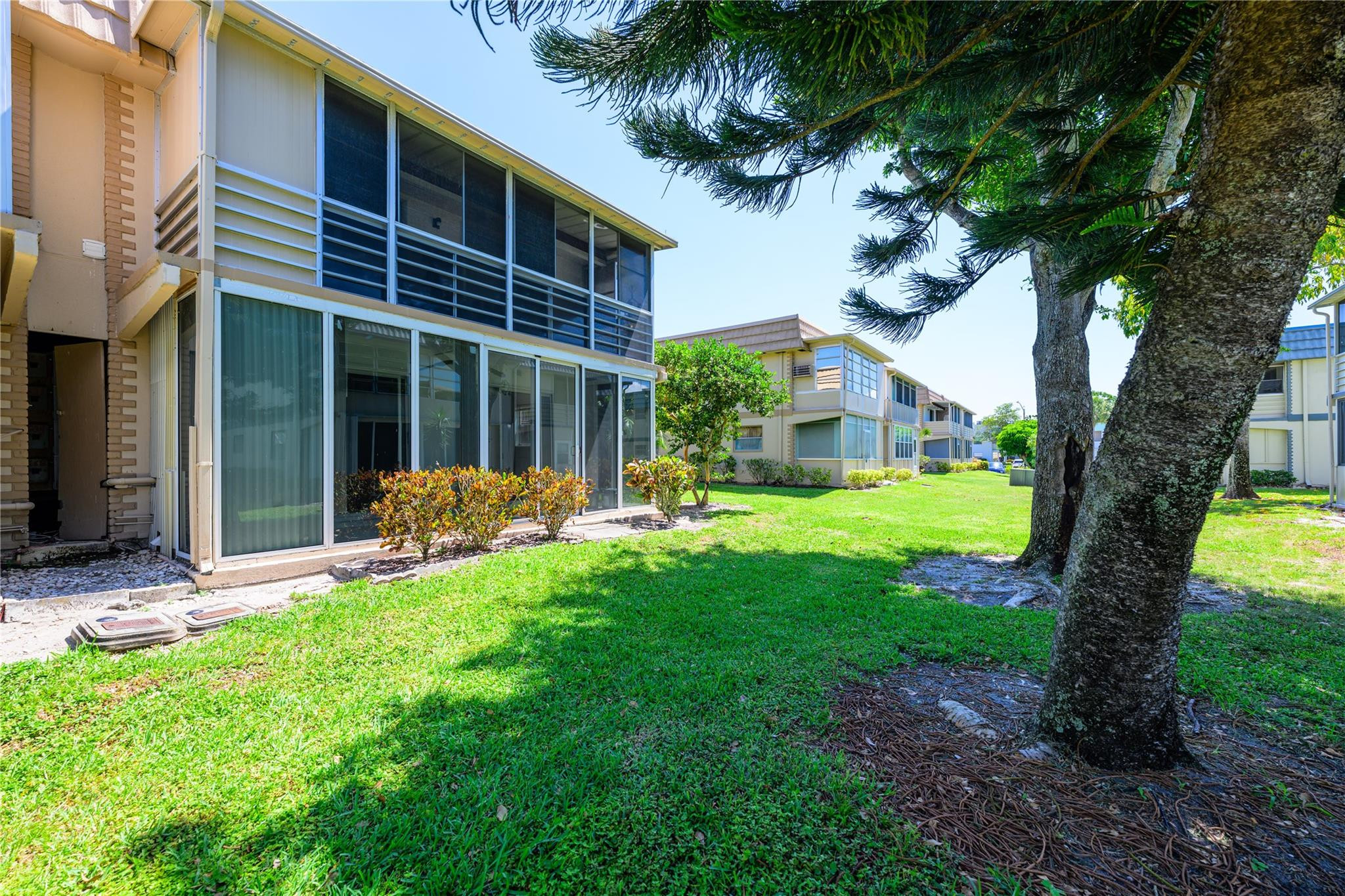 KINGS POINT - Residential Lease