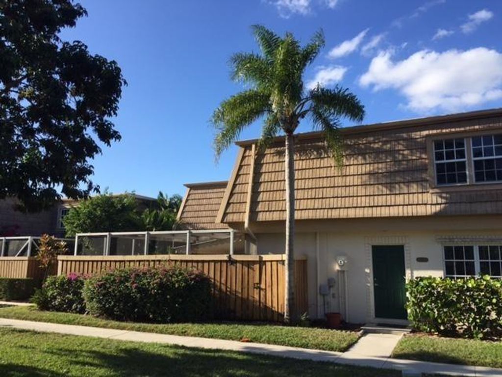 Photo of 4386 Hazel Ave #B, Palm Beach Gardens, FL 33410 (MLS # F10295016)