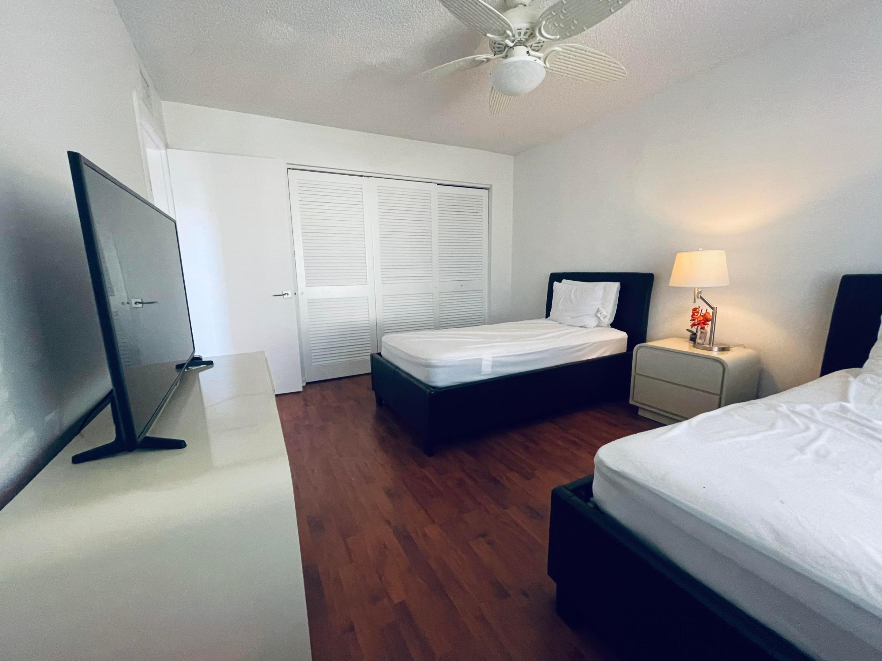 GLENEAGLES CONDO I - Residential Lease