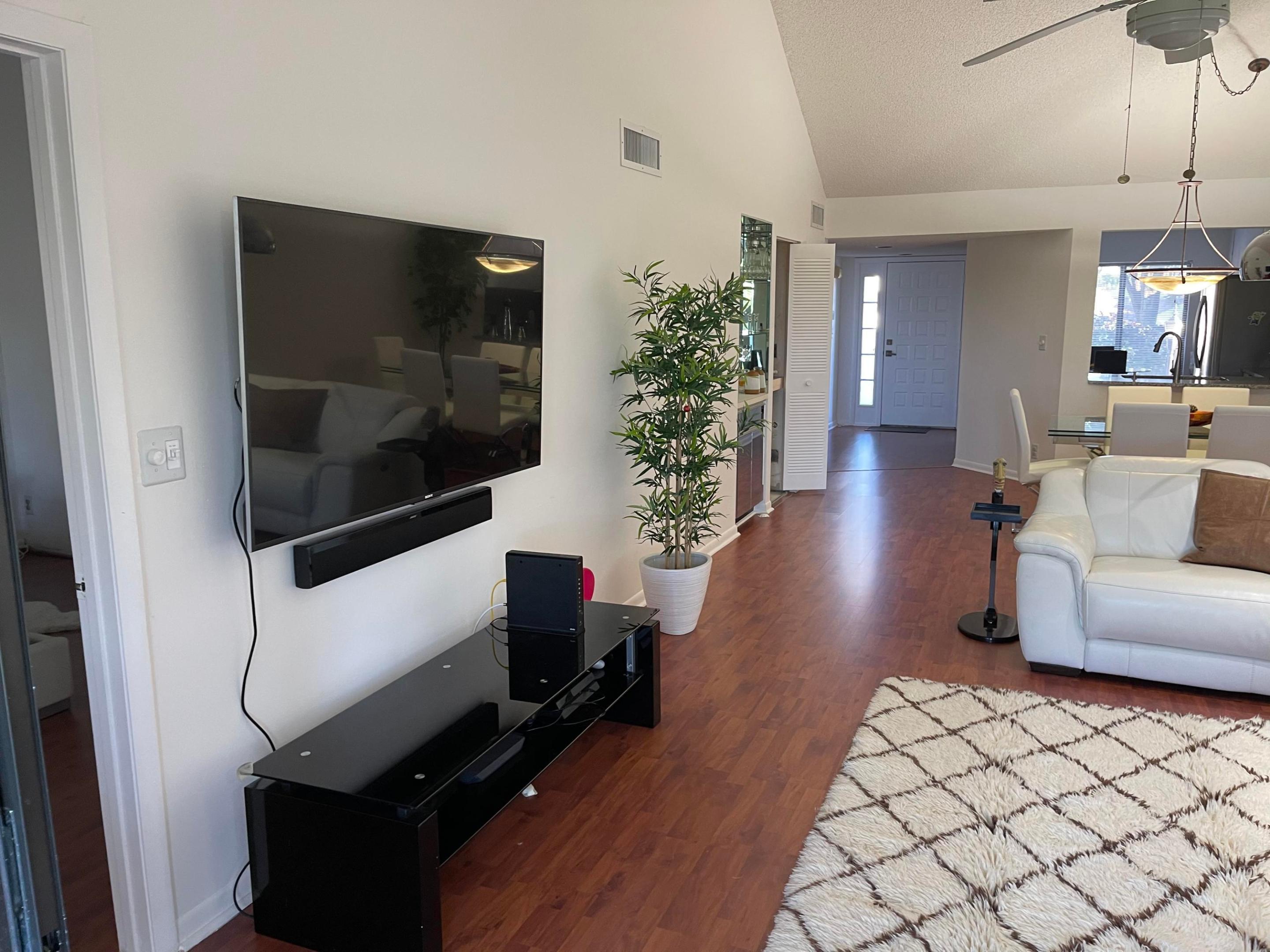 GLENEAGLES CONDO I - Residential Lease