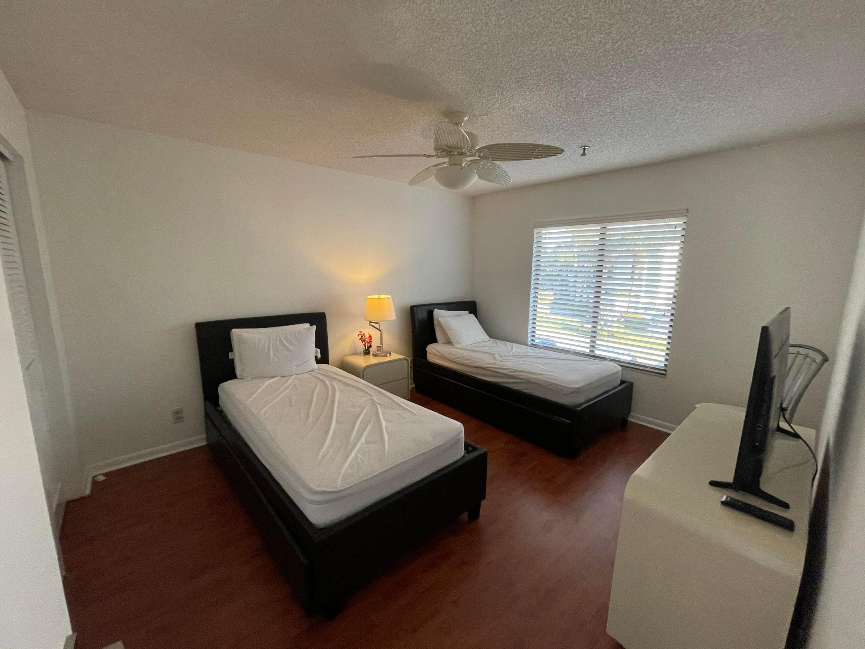 GLENEAGLES CONDO I - Residential Lease