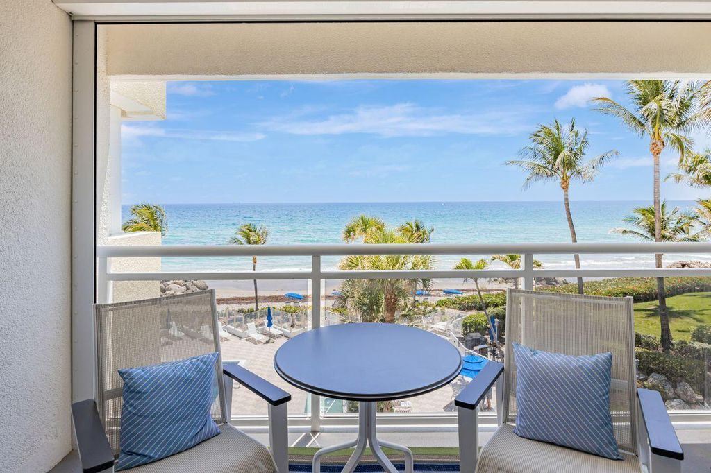 Photo of 500 SE 21st Avenue #406, Deerfield Beach, FL 33441 (MLS # R11089265)