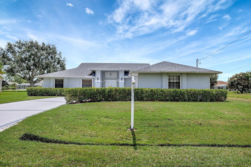 Photo of 1902 SE Gaskins Circle, Port Saint Lucie, FL 34952 (MLS # R11014106)