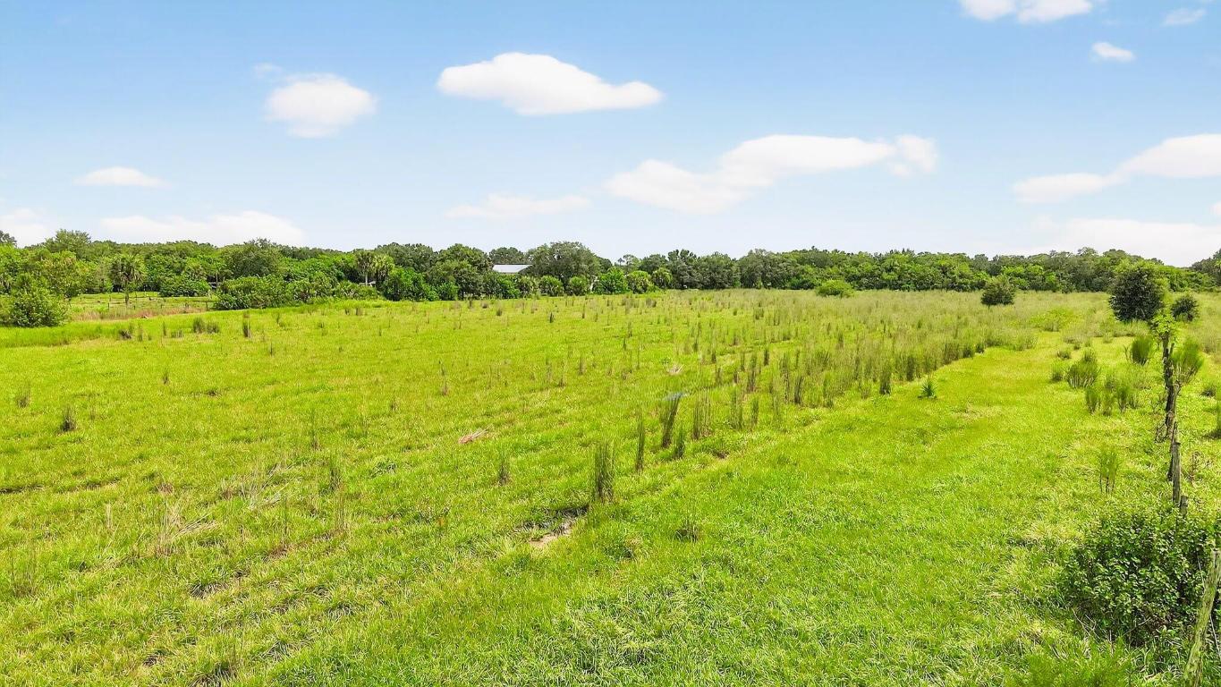 NW Okeechobee - Land