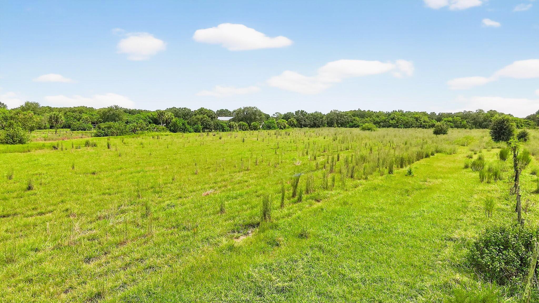 NW Okeechobee - Land
