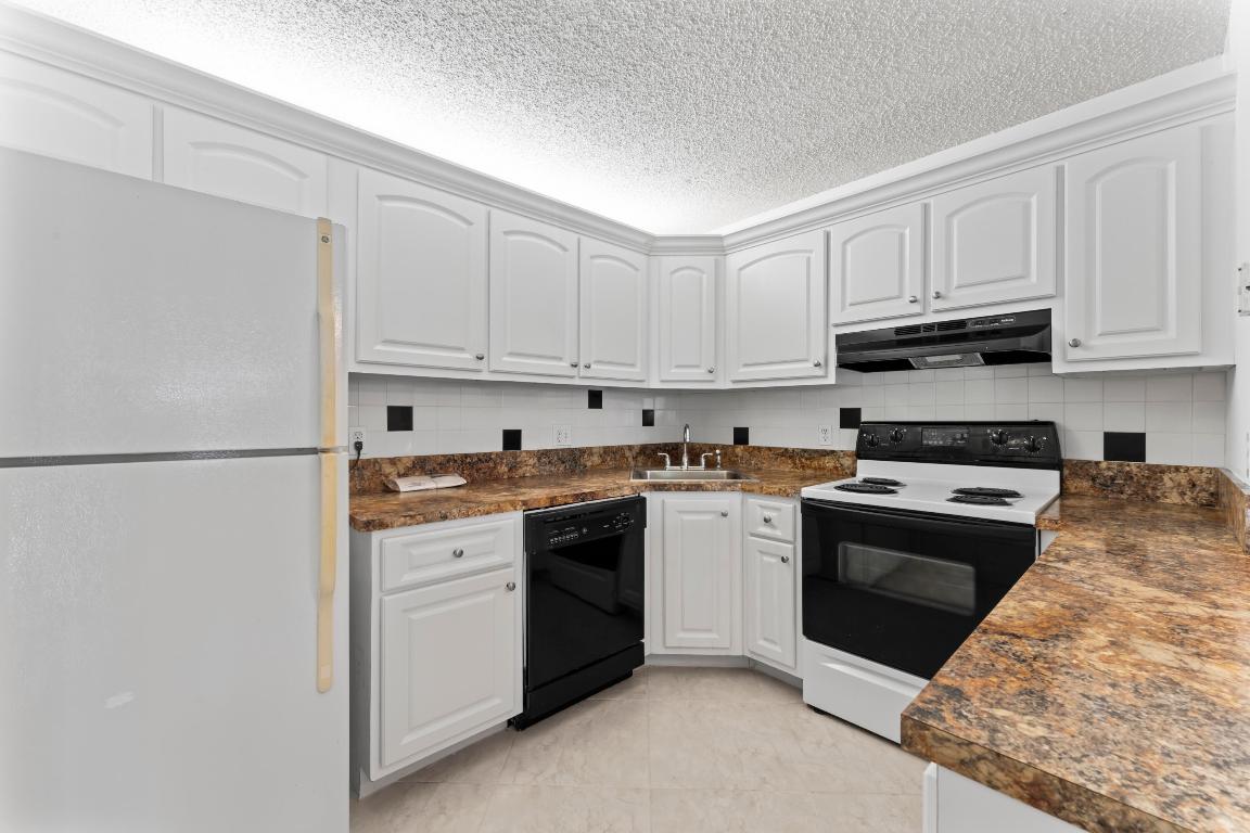 PINE RIDGE SOUTH I CONDO - Residential Lease