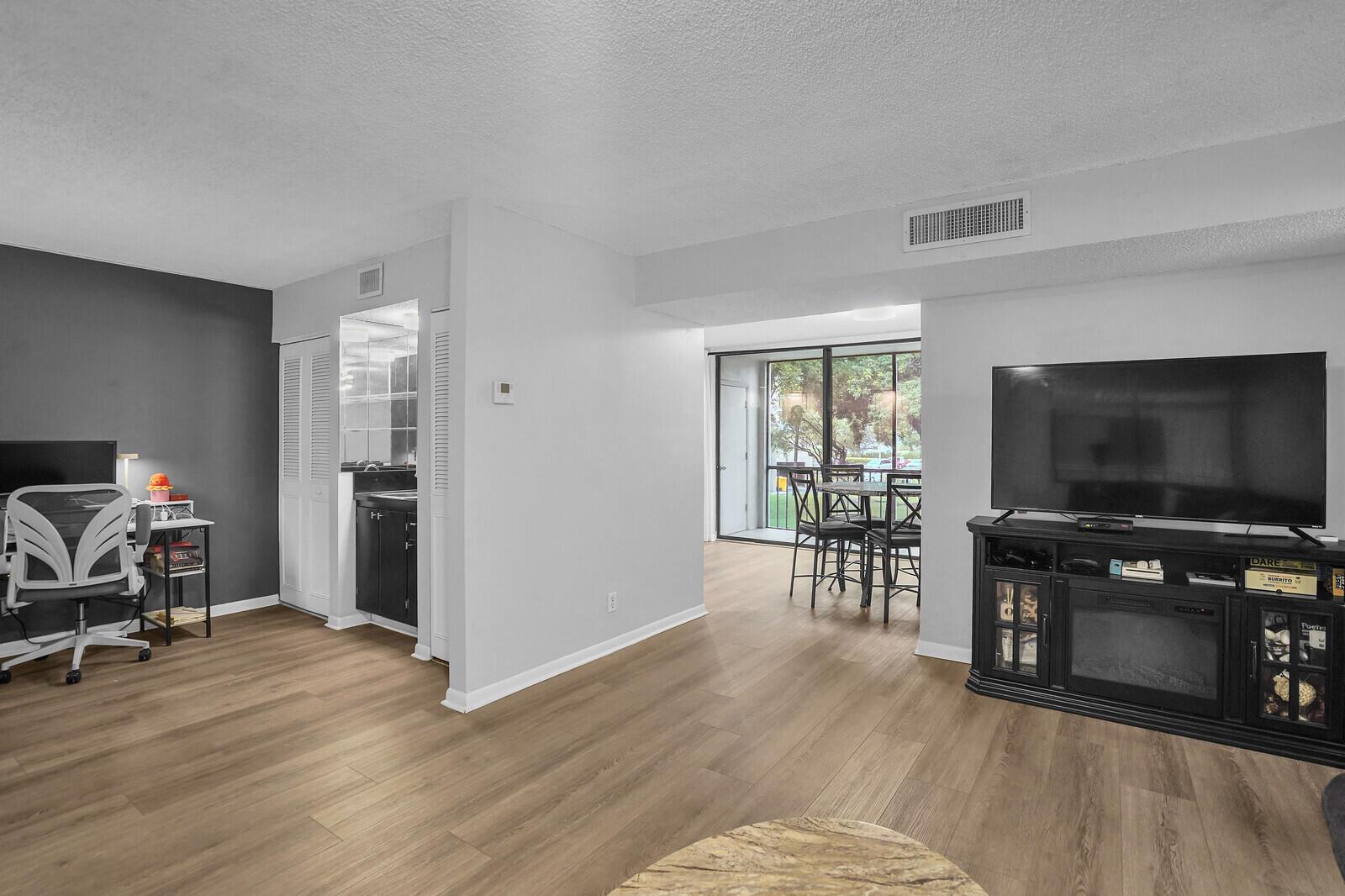 View photos, virtual tours, details... 5190 Las Verdes Circle 214