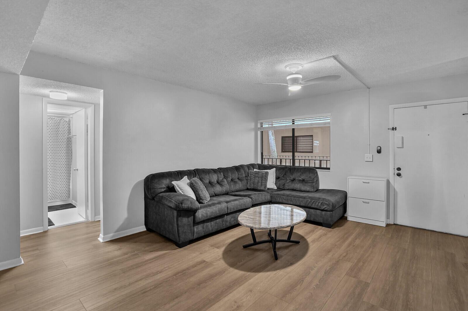 View photos, virtual tours, details... 5190 Las Verdes Circle 214