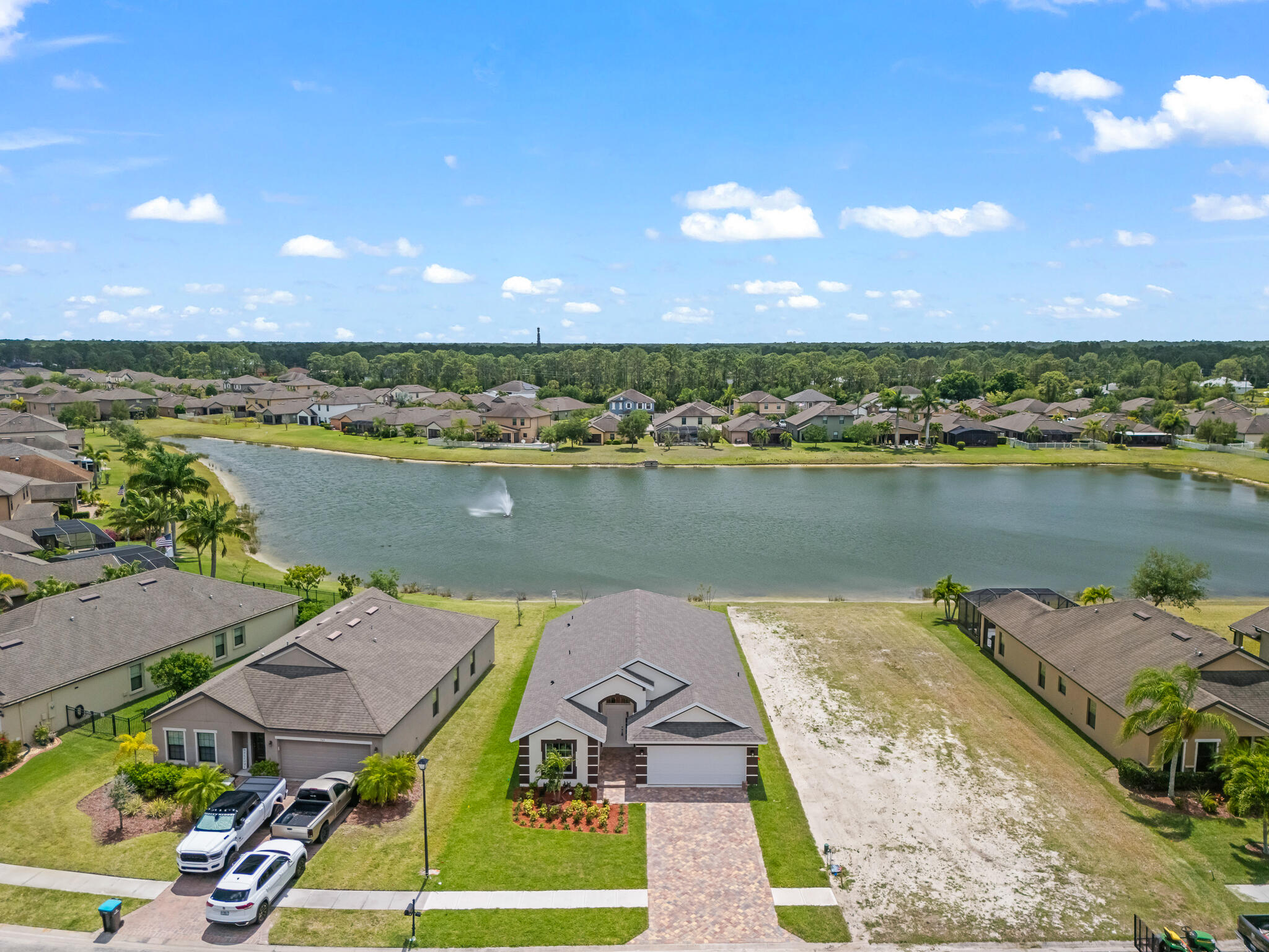 AMBERWOOD AT BAYSIDE LAKES - Residential