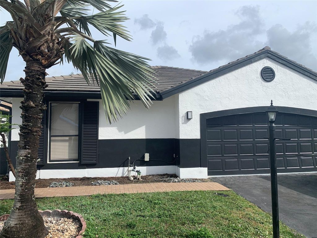 Photo of 5910 Chester Lane, Davie, FL 33331 (MLS # F10551670)