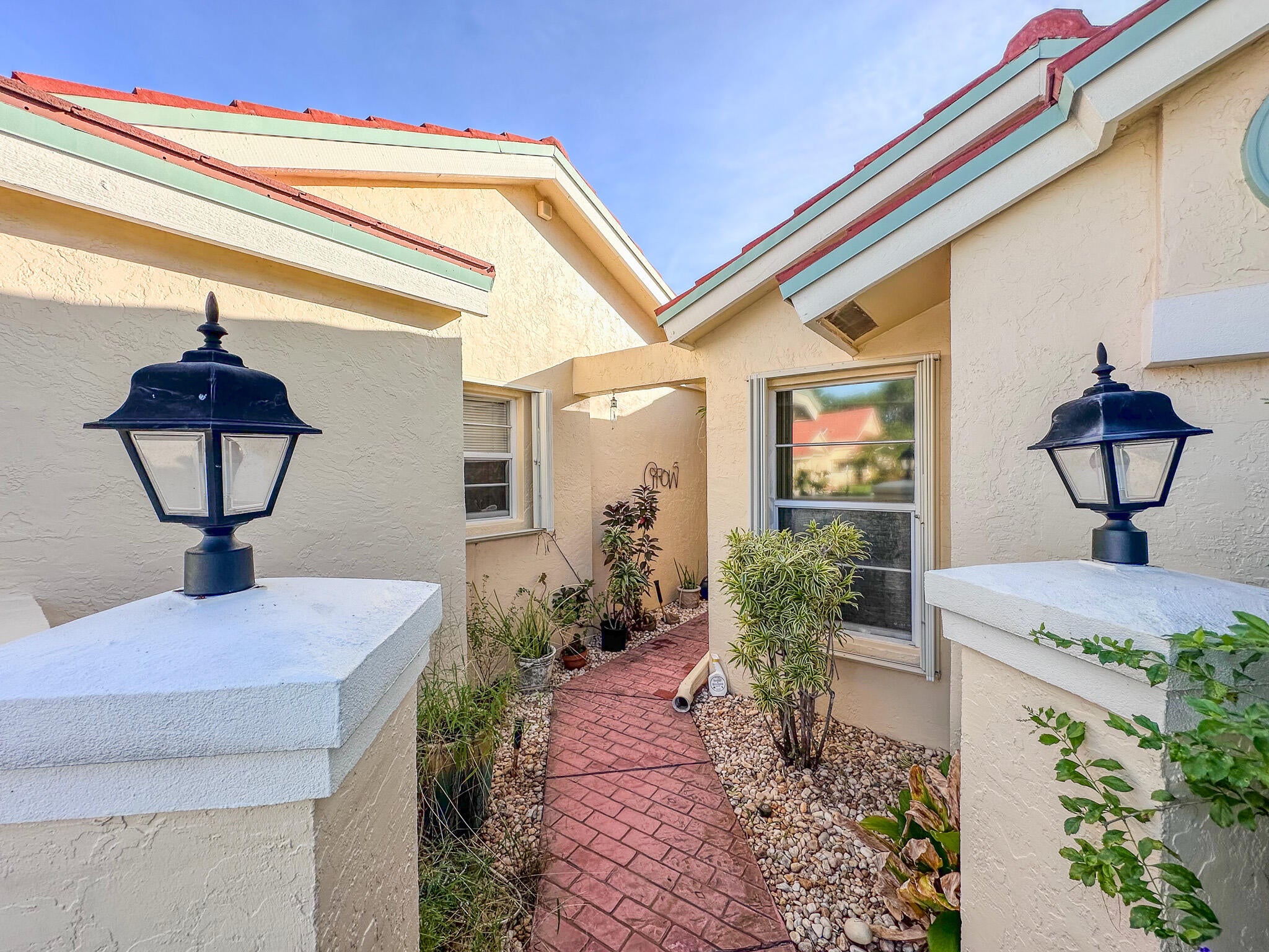 3679 SW WHISPERING SOUND Drive