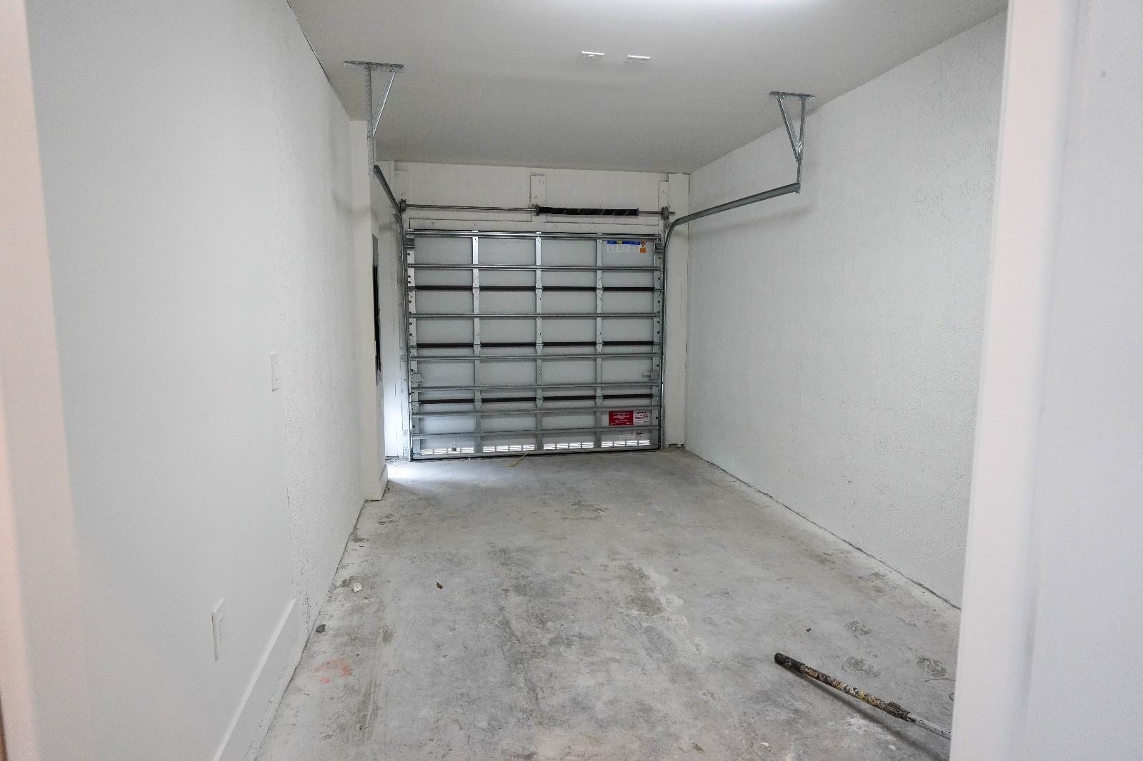 Century Pk Square - Residential Lease