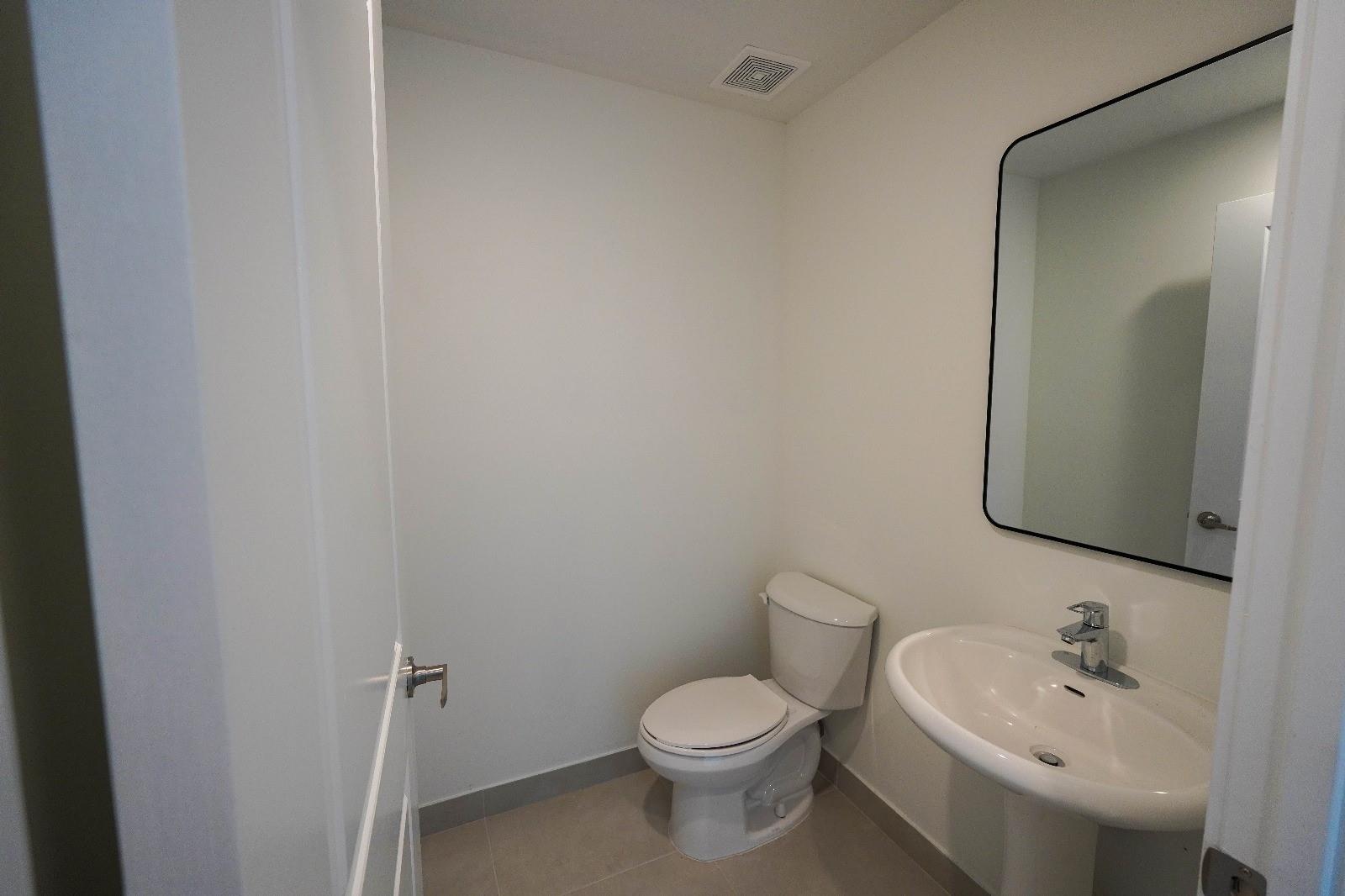 Century Pk Square - Residential Lease