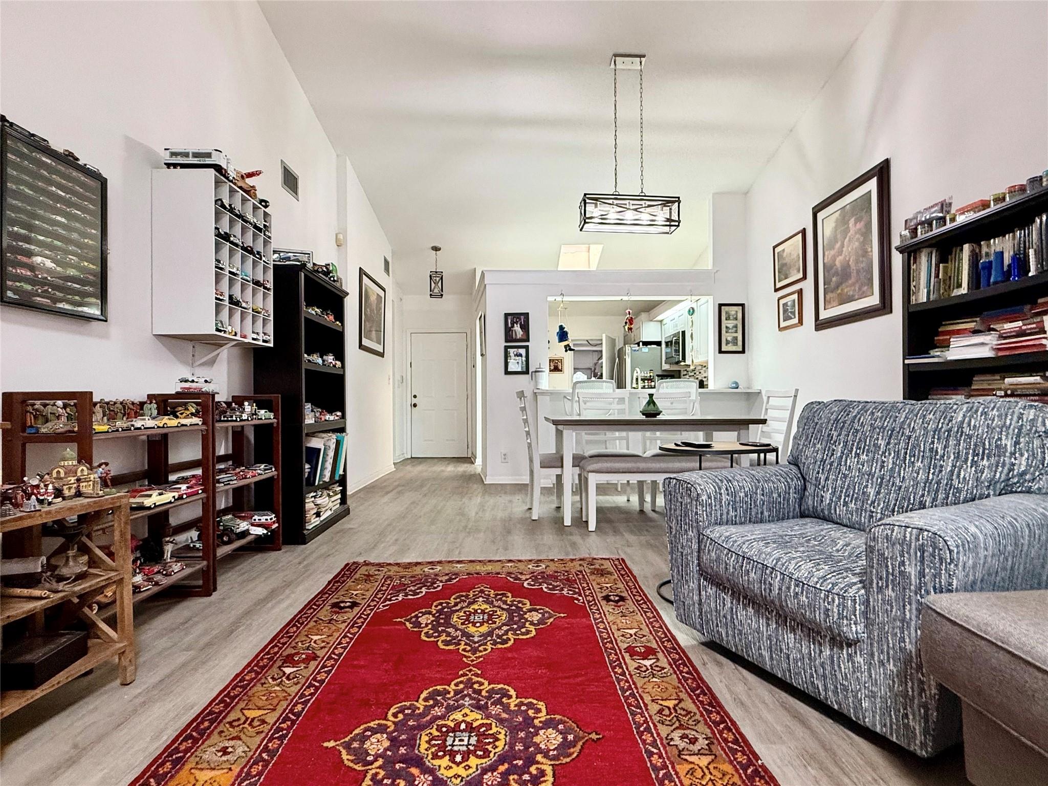 10952 Roebelini Palm Ct B