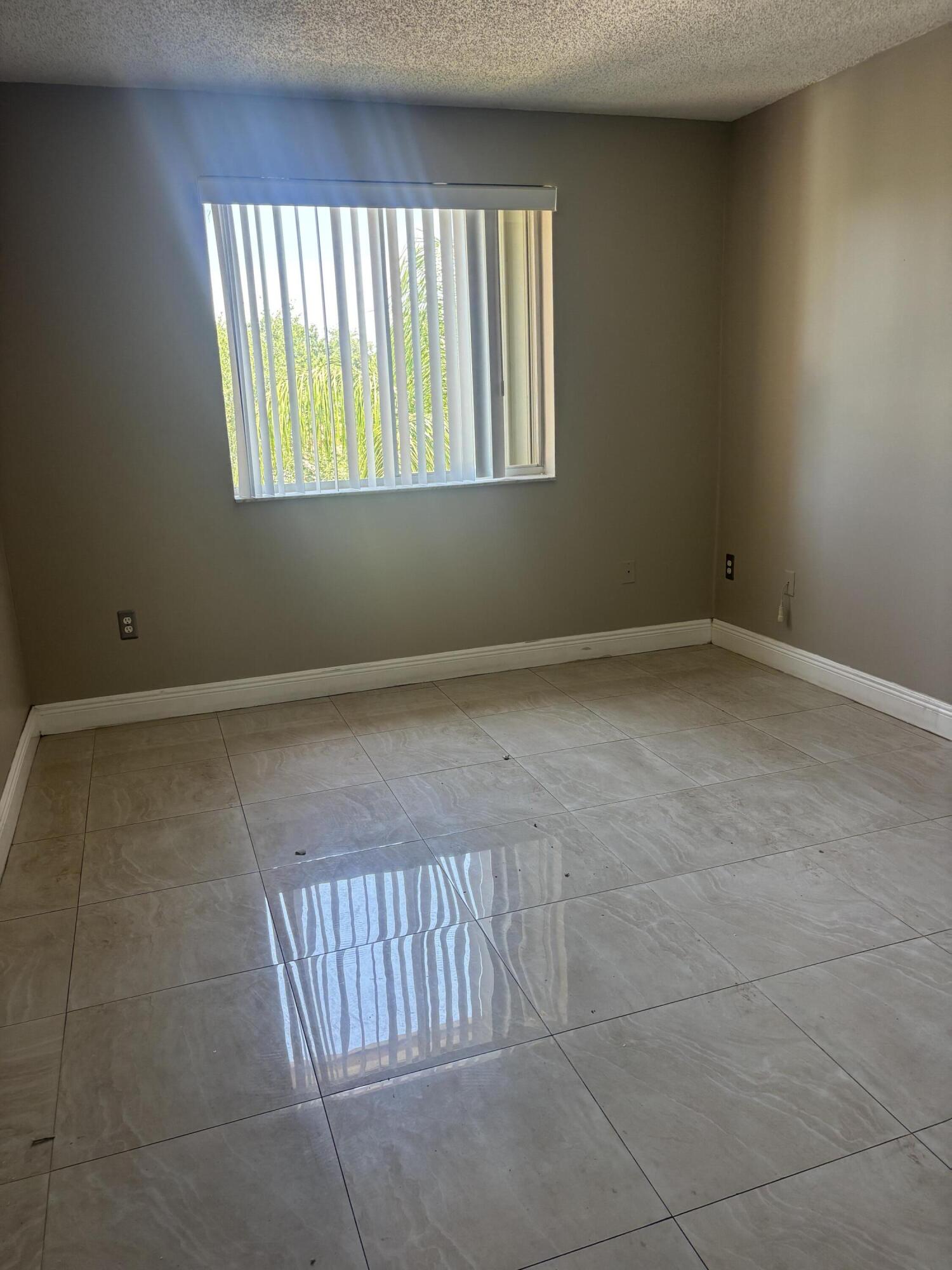 RIVIERA PALMS CONDO - Residential Lease