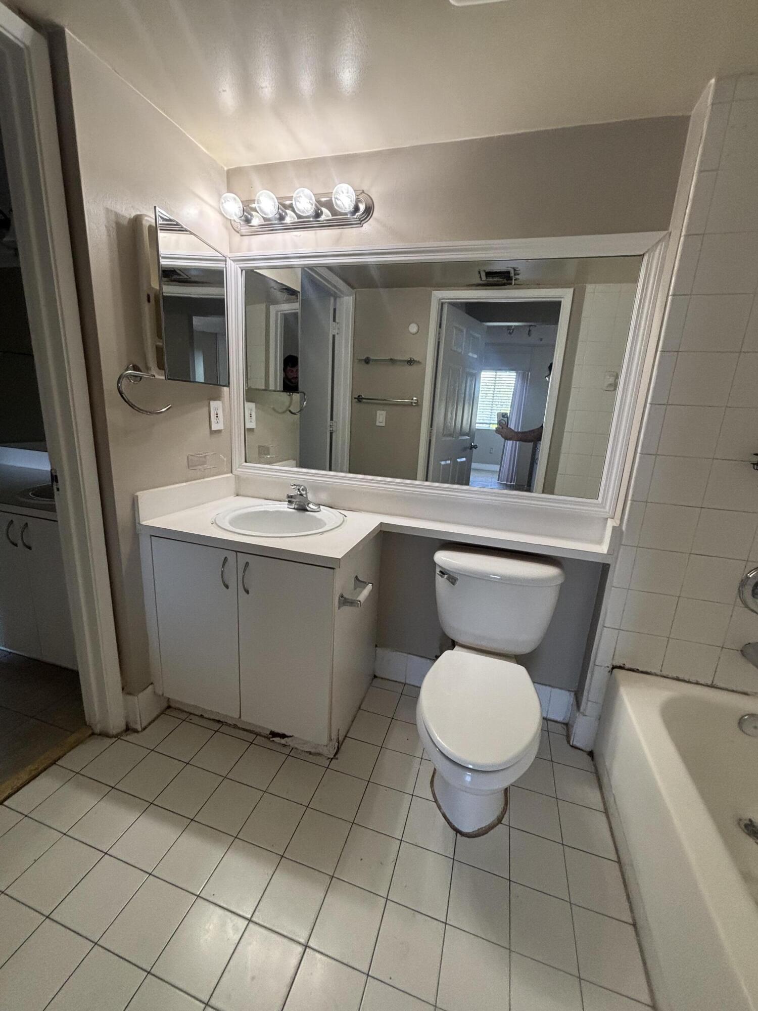 RIVIERA PALMS CONDO - Residential Lease