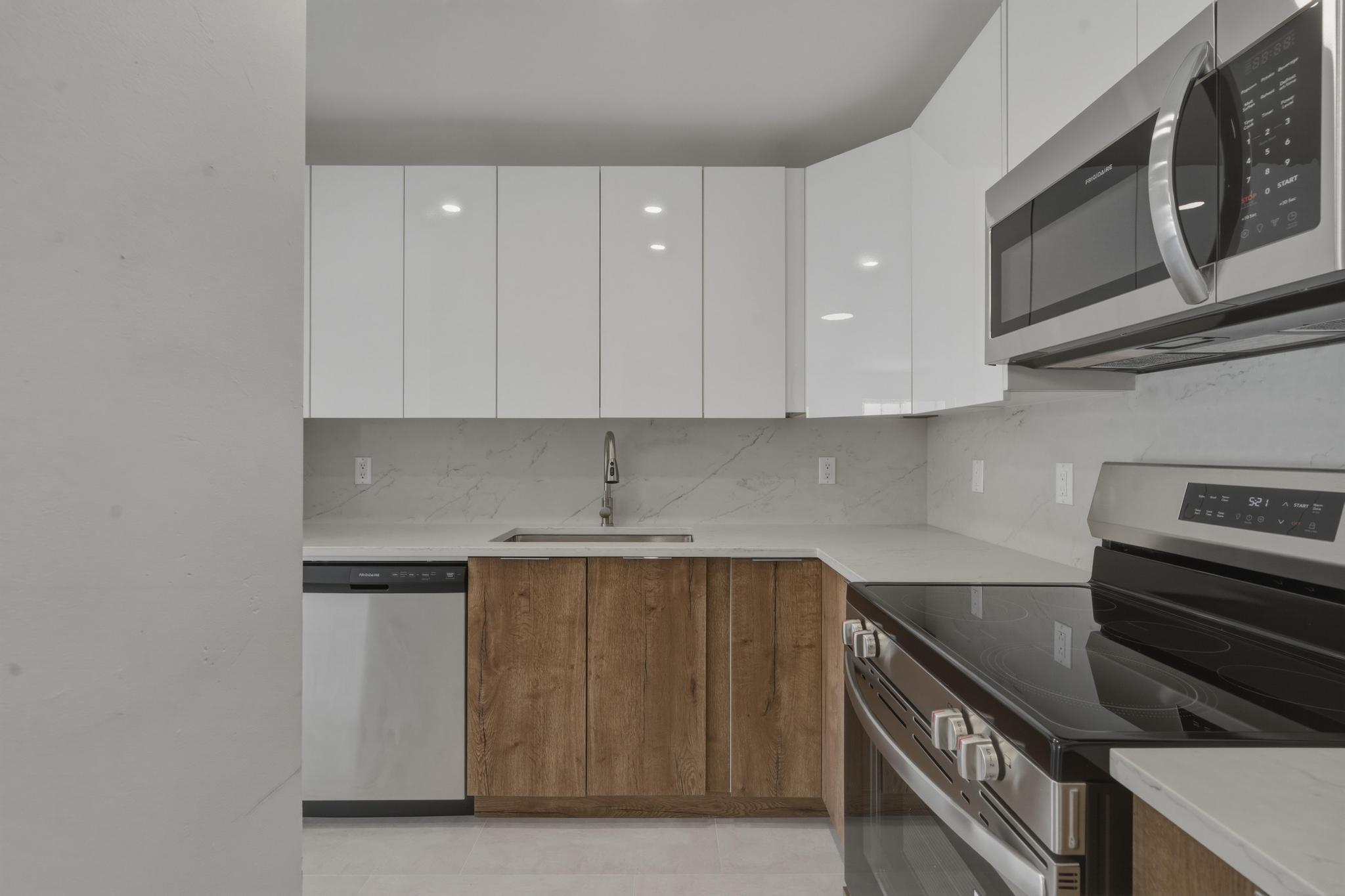 GARDEN POINT CONDO - Residential