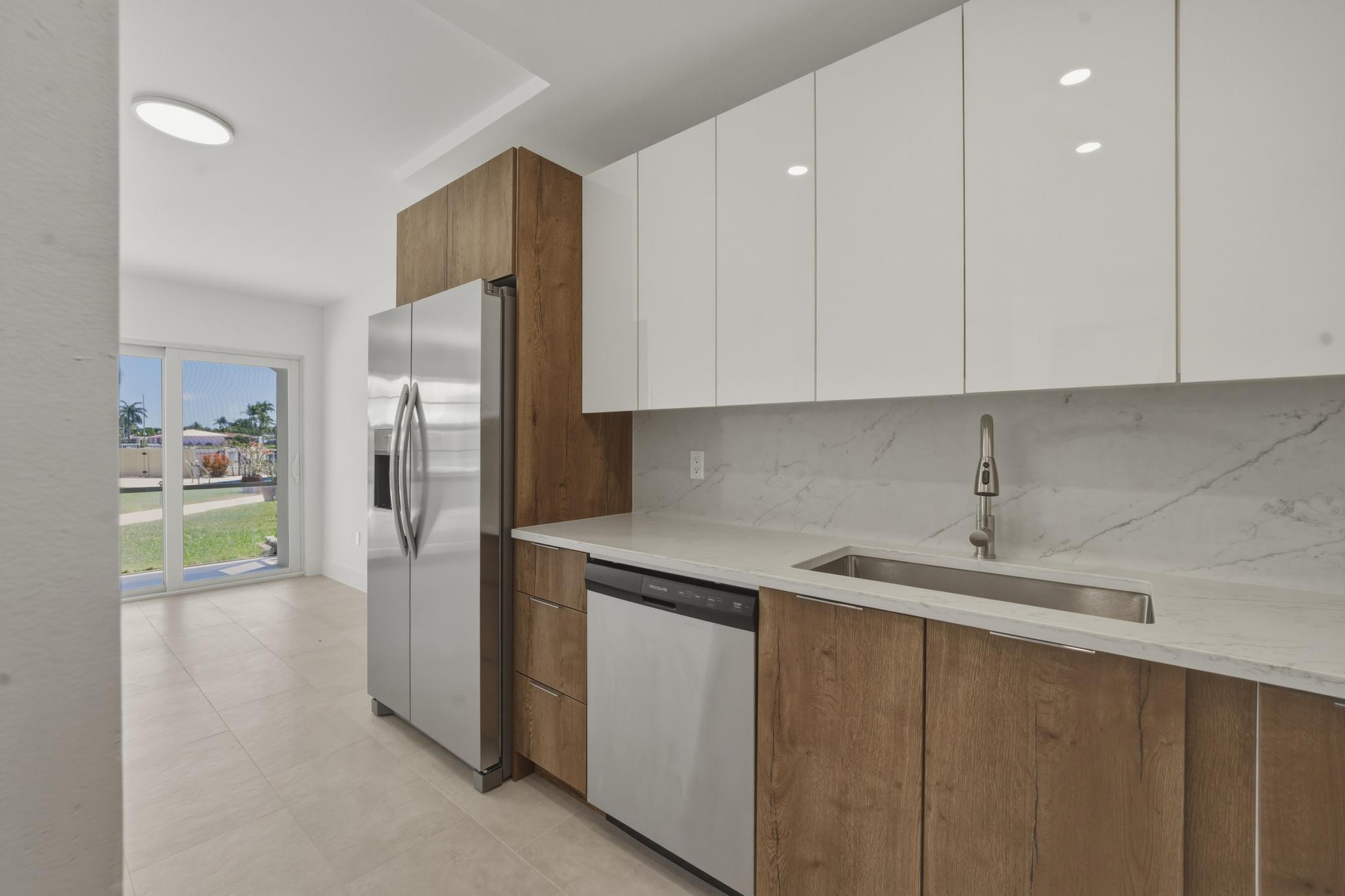 GARDEN POINT CONDO - Residential