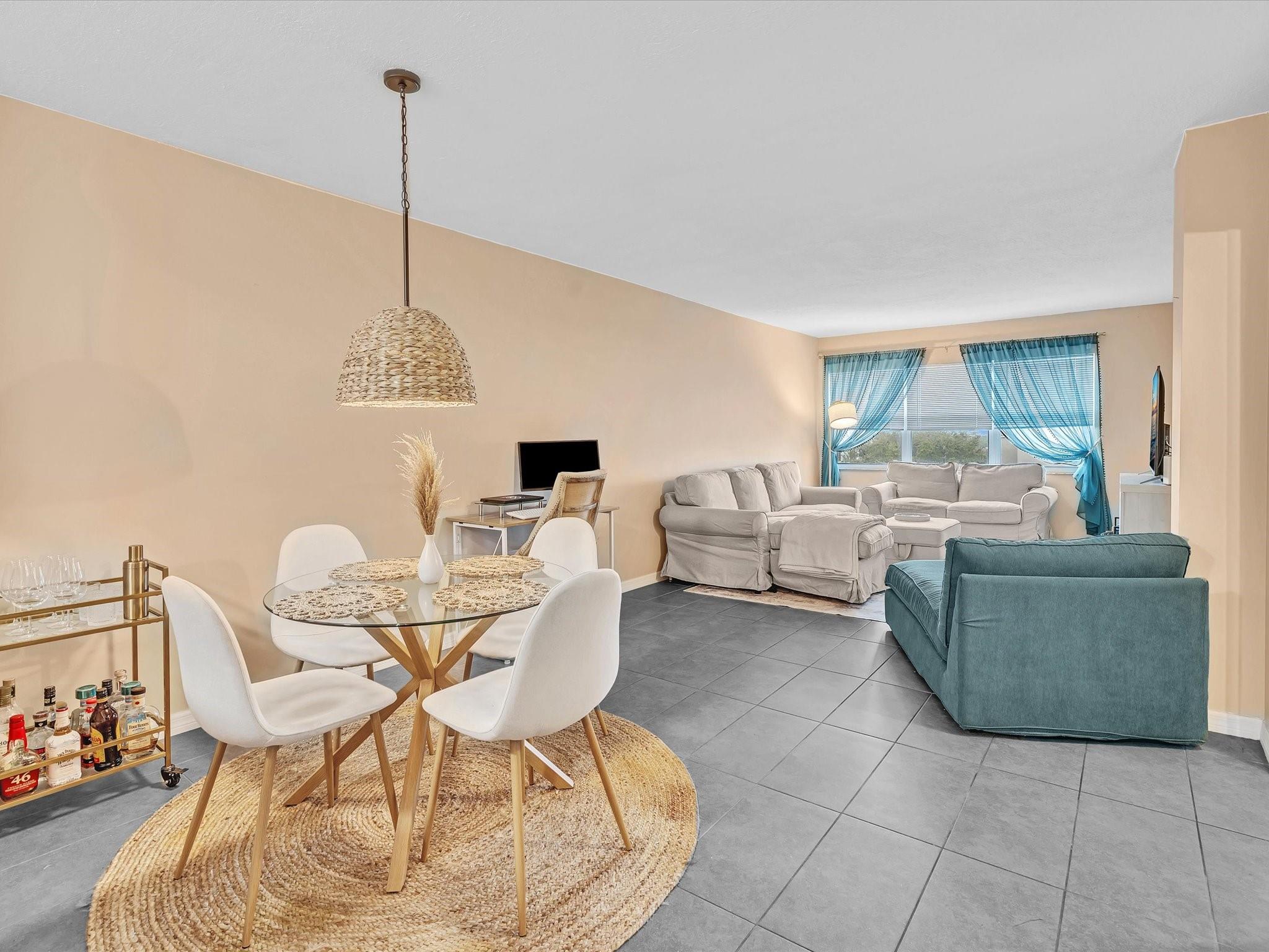 Horizon House Condo - Residential