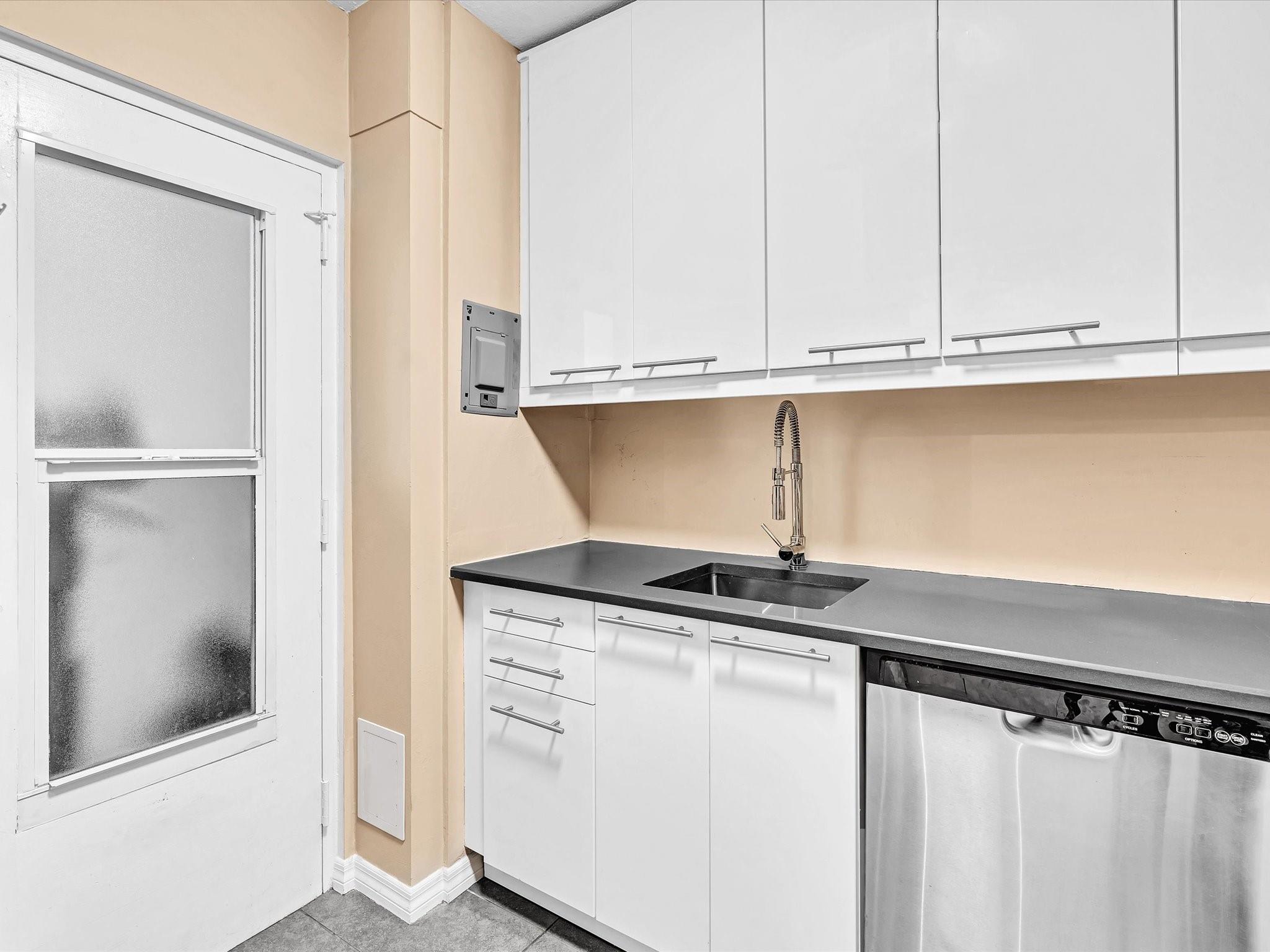 Horizon House Condo - Residential