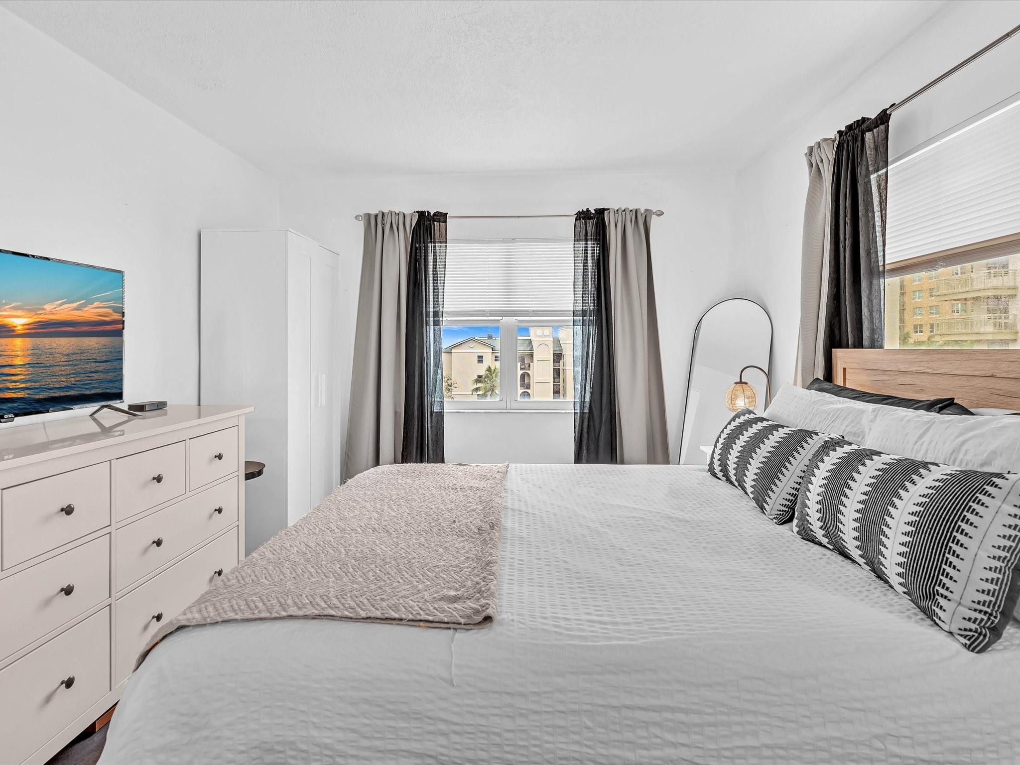 Horizon House Condo - Residential