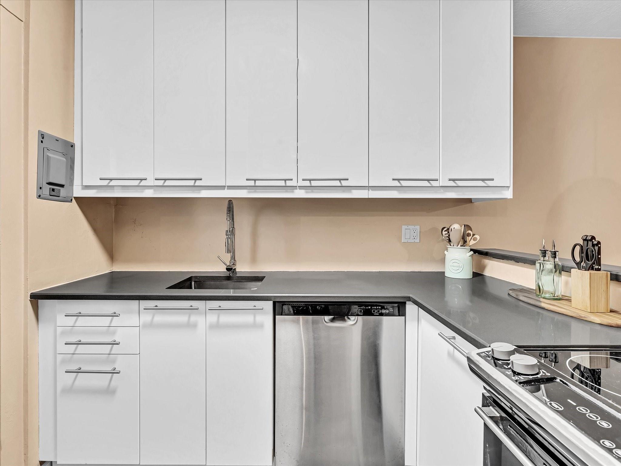 Horizon House Condo - Residential