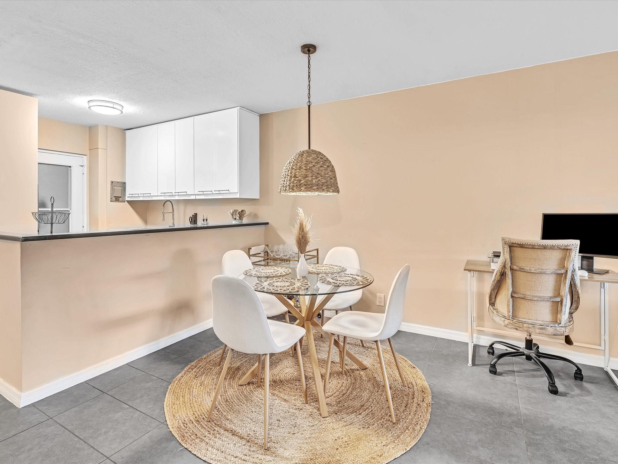 Horizon House Condo - Residential