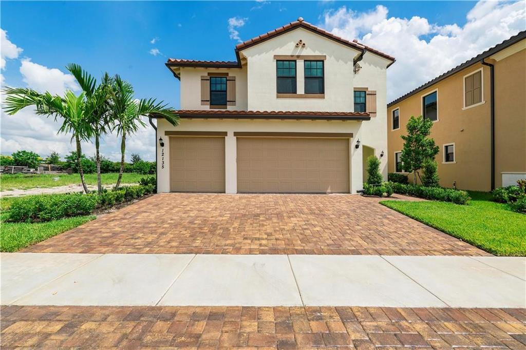 Photo of 12135 E Baypoint Circle, Parkland, FL 33076 (MLS # B26038323)