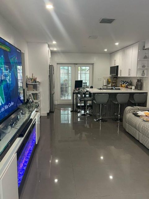 5715 Cinnamon Drive West Palm Beach FL 33415