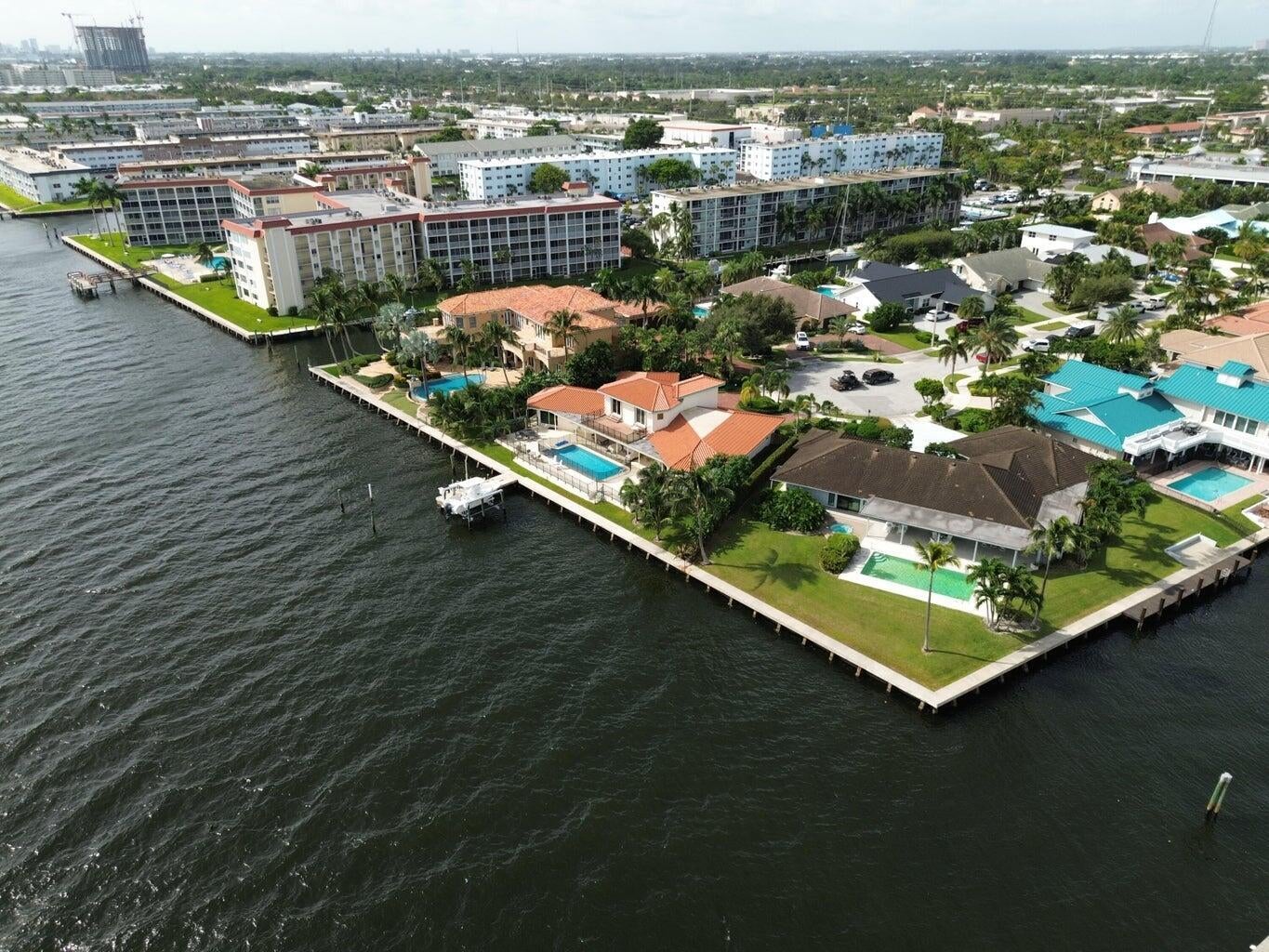 109 PARADISE HARBOUR Boulevard 414