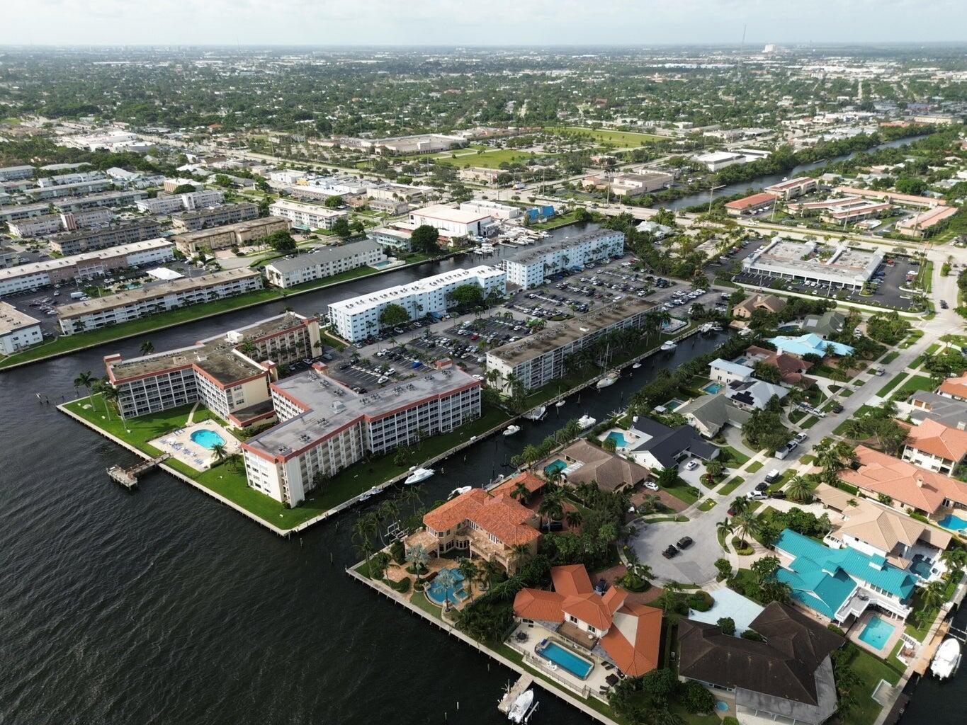 109 PARADISE HARBOUR Boulevard 414