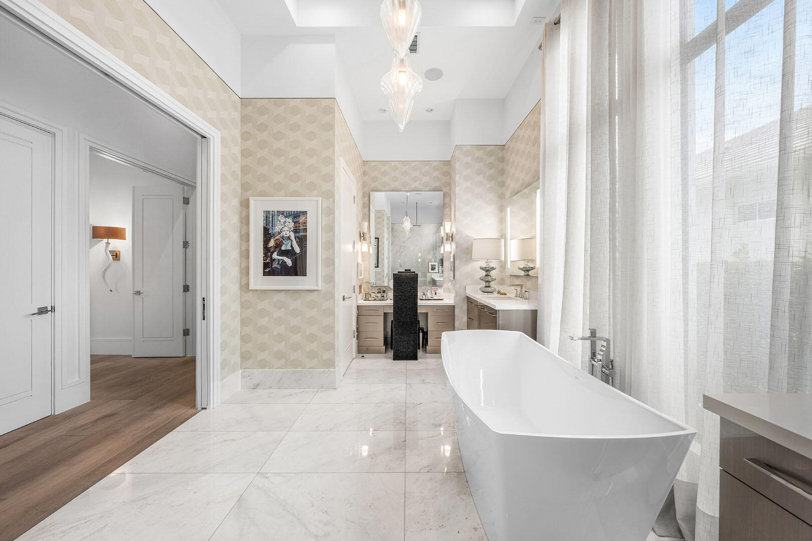 ROYAL PALM YACHT & COUNTRY CLUB - Residential