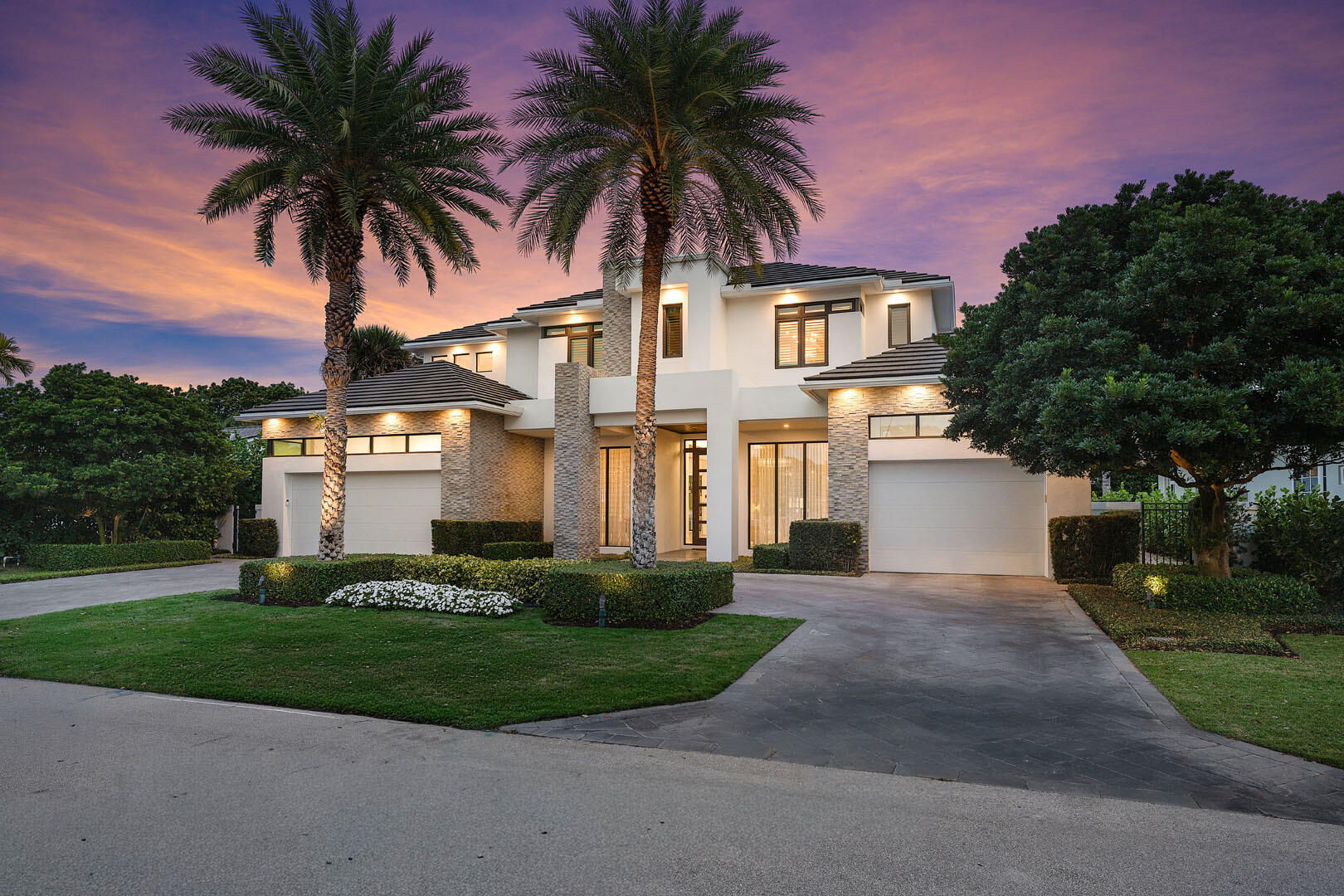 ROYAL PALM YACHT & COUNTRY CLUB - Residential