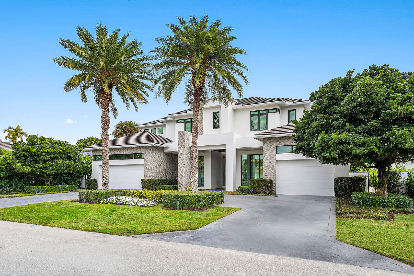 2424 Queen Palm Road
