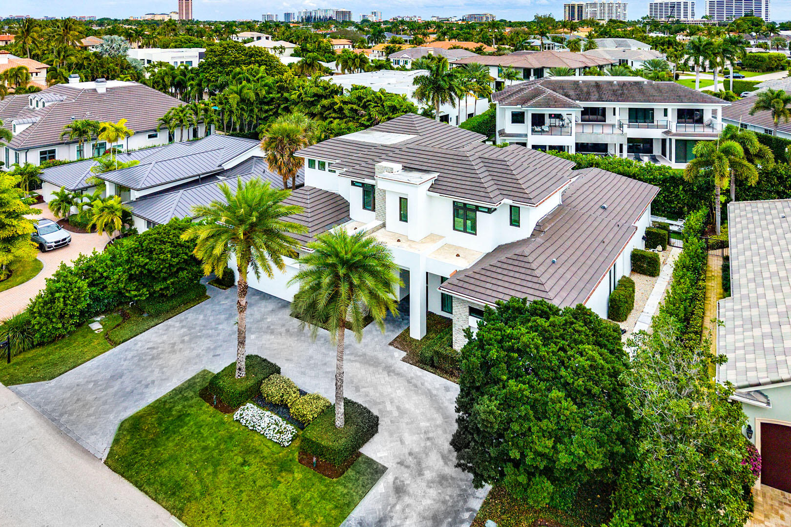 ROYAL PALM YACHT & COUNTRY CLUB - Residential