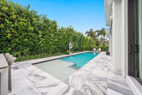 Tiny photo for 2424 Queen Palm Road, Boca Raton, FL 33432 (MLS # R11160418)