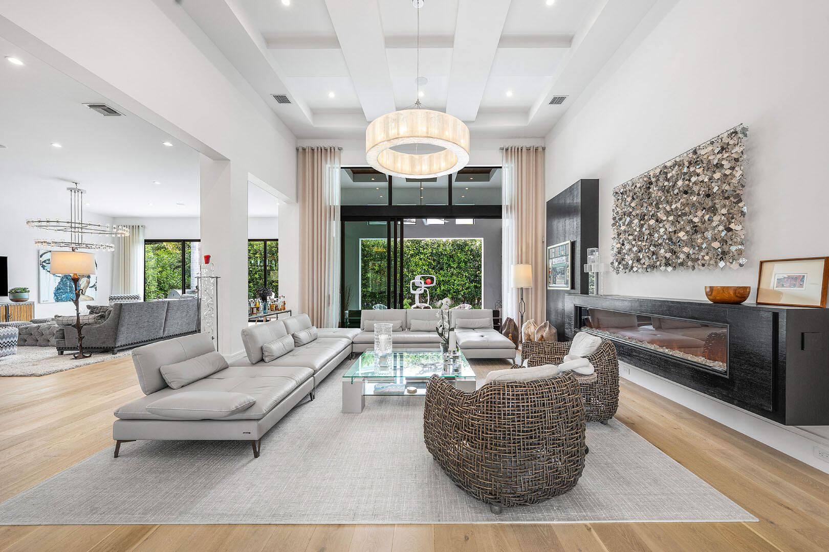 ROYAL PALM YACHT & COUNTRY CLUB - Residential