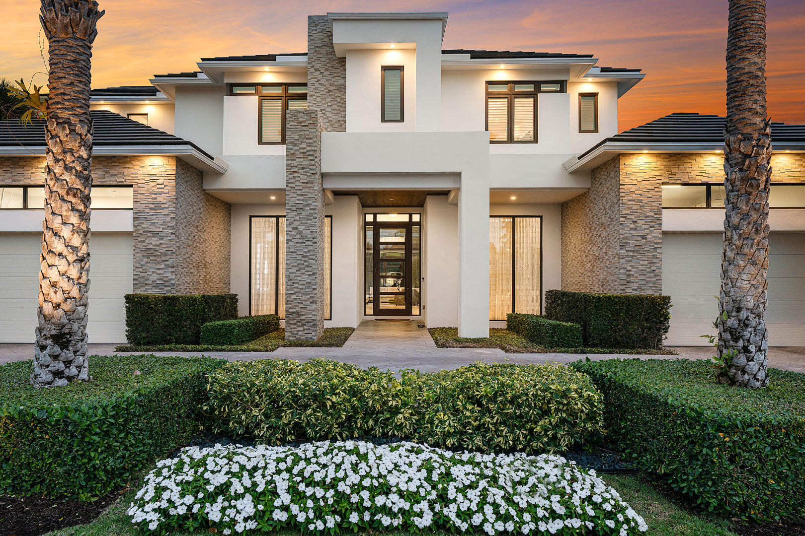 ROYAL PALM YACHT & COUNTRY CLUB - Residential