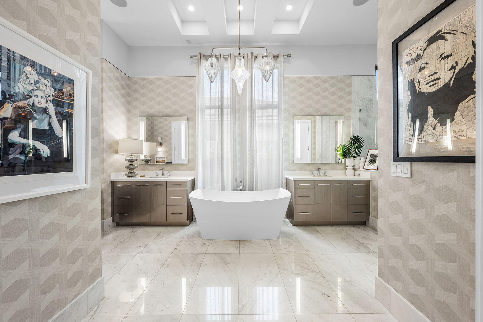 ROYAL PALM YACHT & COUNTRY CLUB - Residential