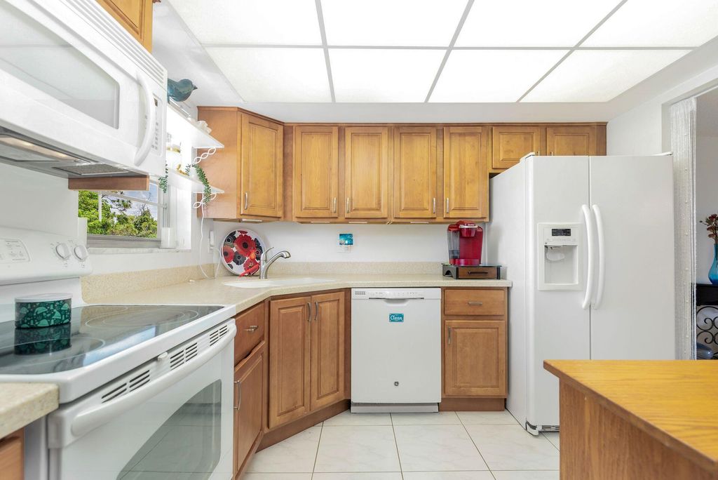 Photo of 18081 SE Country Club Drive #10-98, Jupiter, FL 33469 (MLS # R11107559)