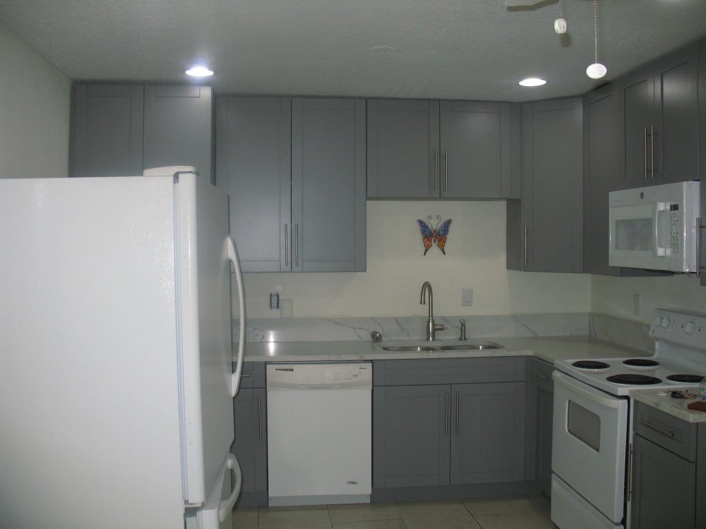 Photo of 9356 Roan Lane #9370, Palm Beach Gardens, FL 33403 (MLS # R11115482)