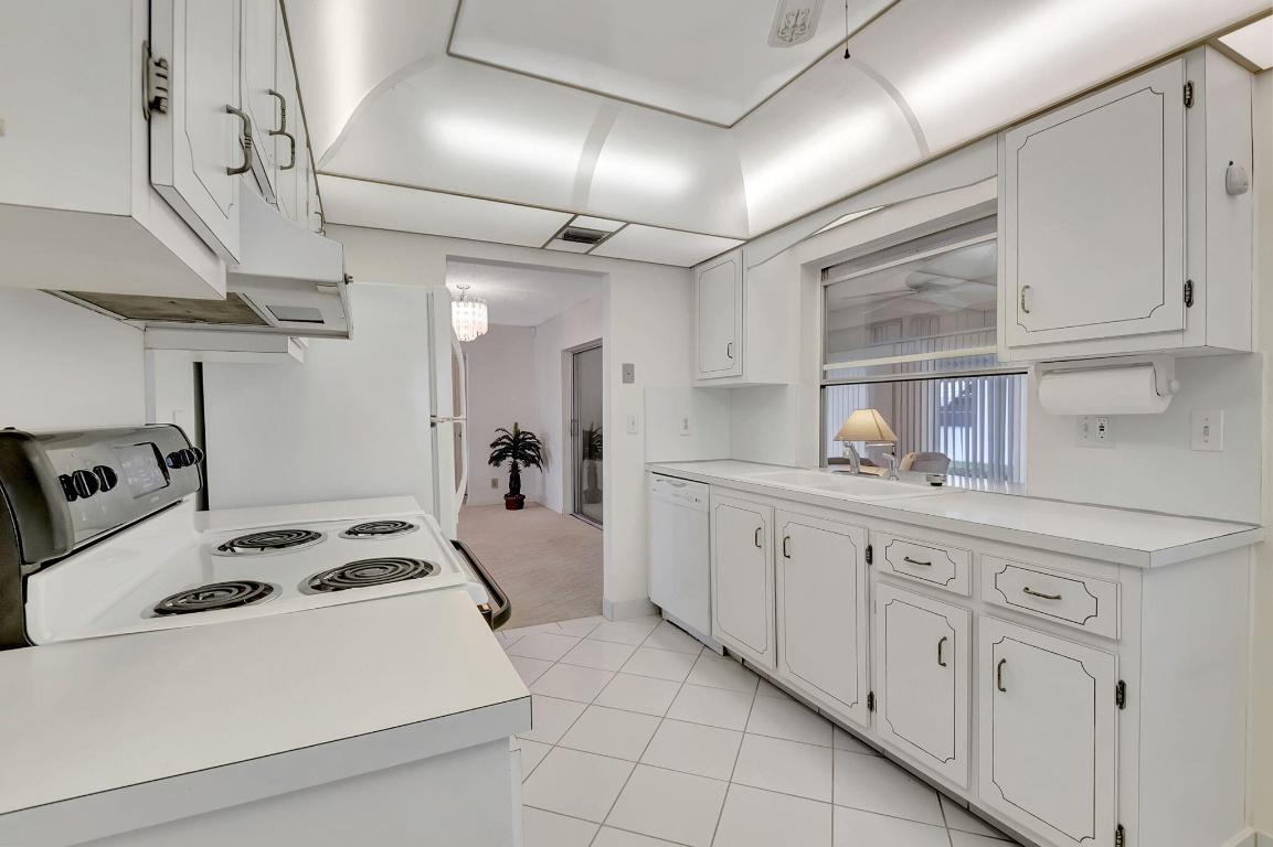 PALM BEACH LEISUREVILLE SEC 10 - Residential