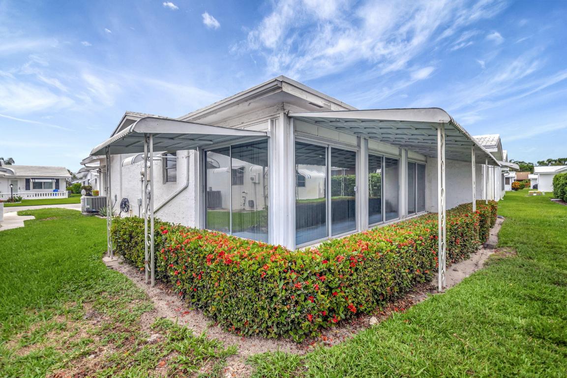 PALM BEACH LEISUREVILLE SEC 10 - Residential