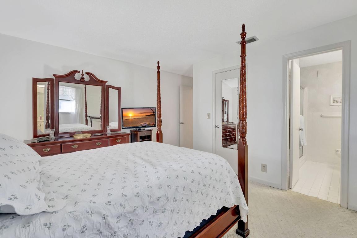 PALM BEACH LEISUREVILLE SEC 10 - Residential