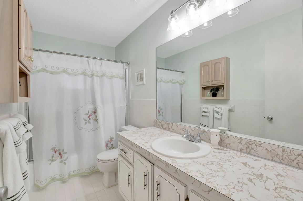 PALM BEACH LEISUREVILLE SEC 10 - Residential