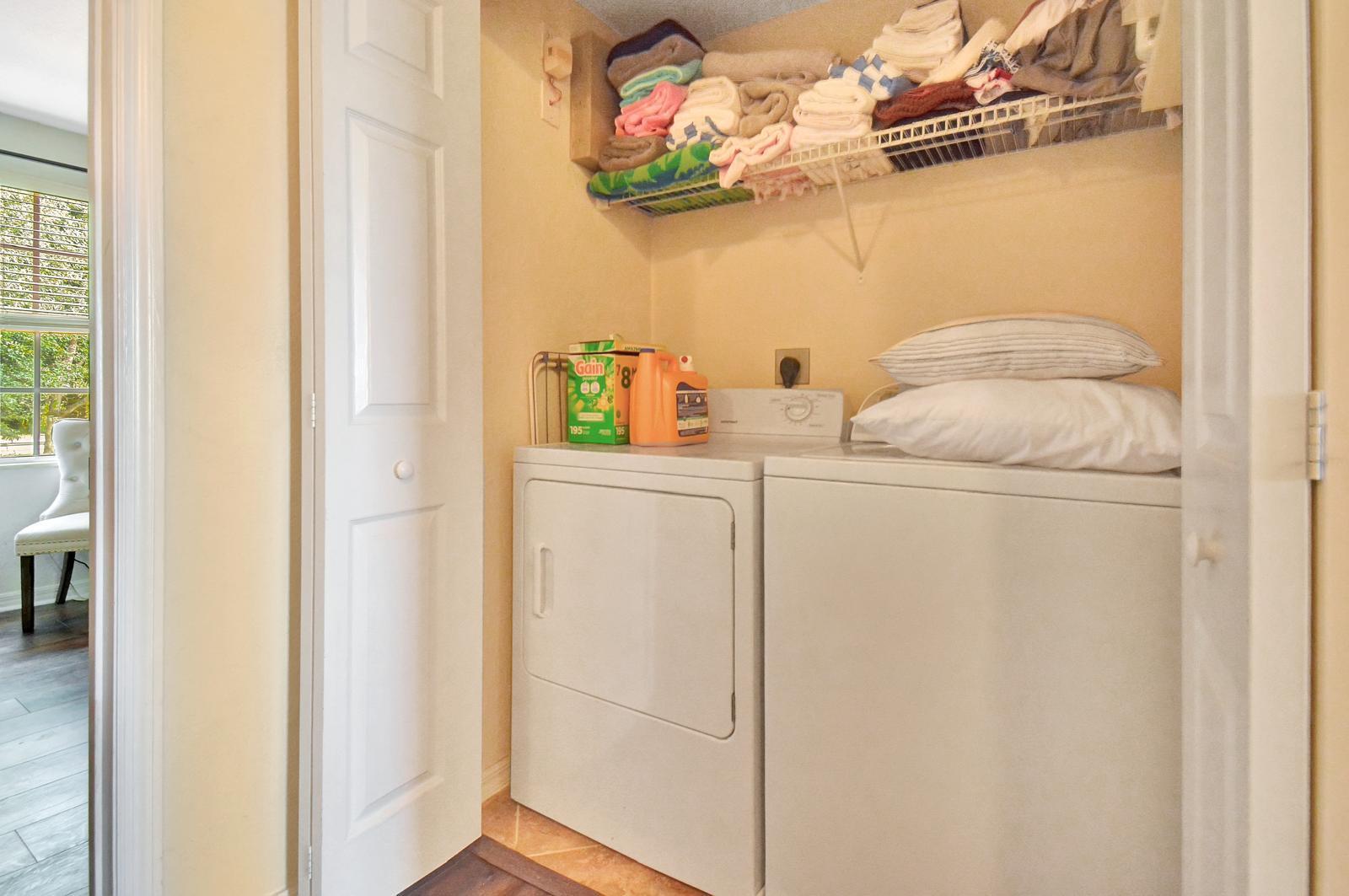 ROYAL WOODS CONDO - Residential Lease