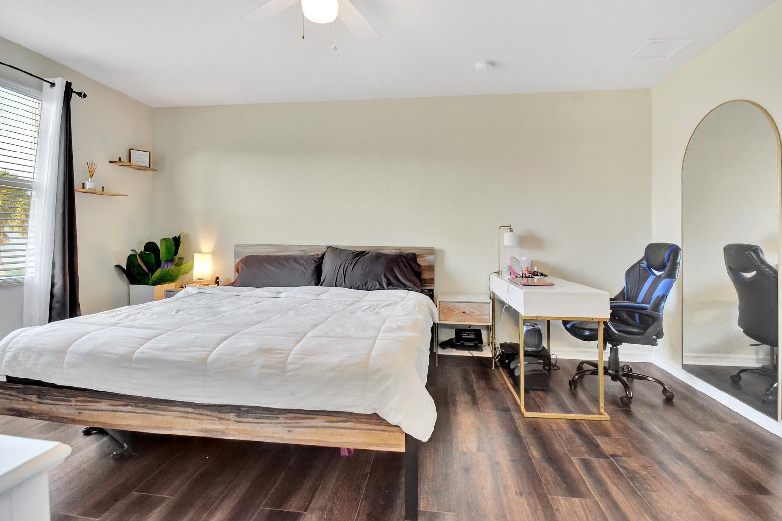 ROYAL WOODS CONDO - Residential Lease