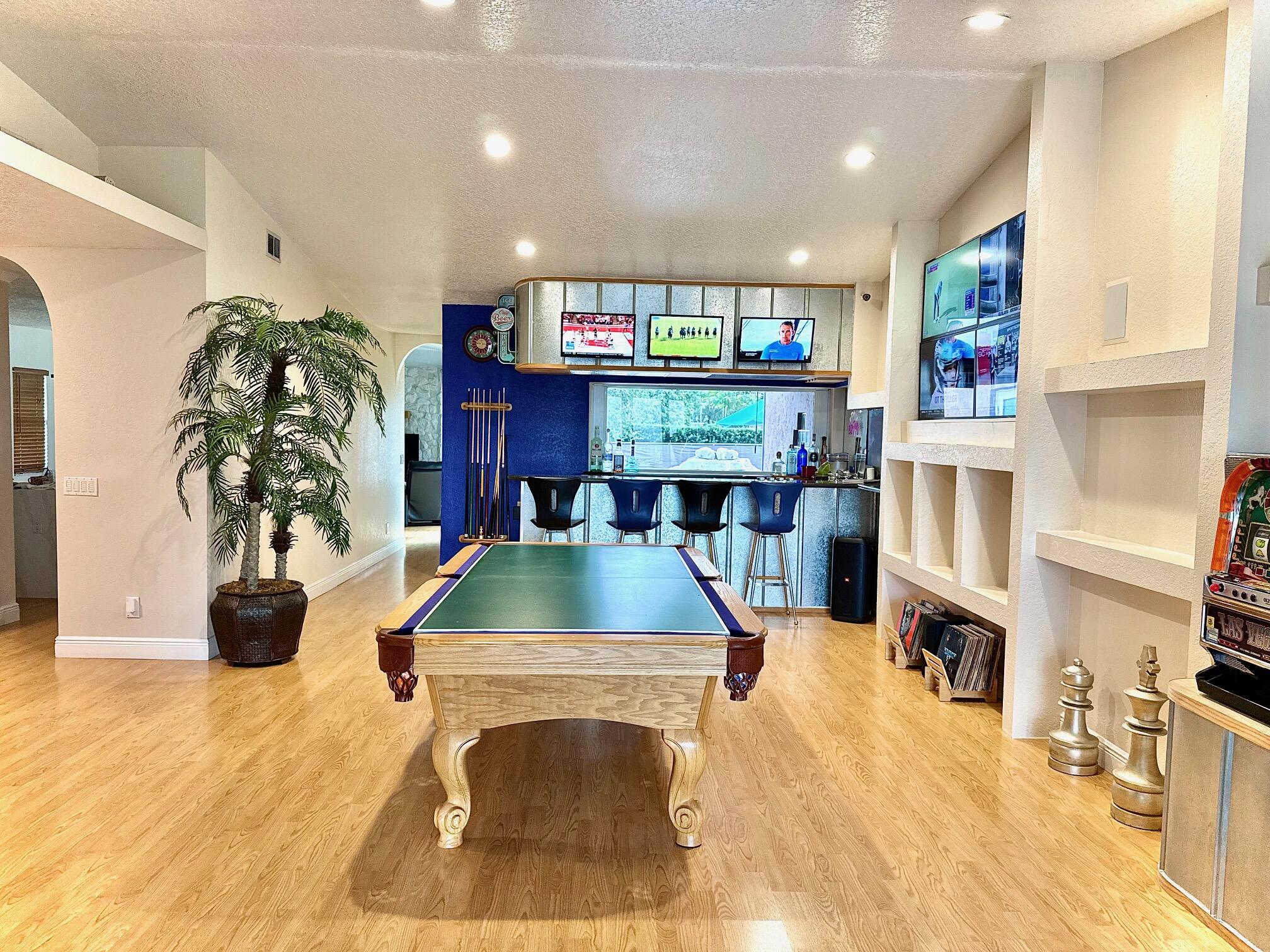 DAVIE WHISPERING PINES - Residential